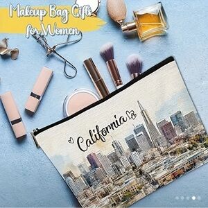 ⚡️4/$20⚡️California Skyline Makeup Bag